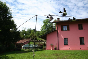 Cascina nel bosco